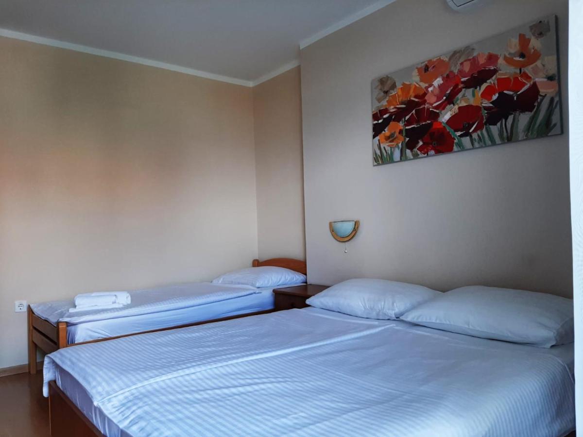 Guest House Katarina Malinska Exterior photo