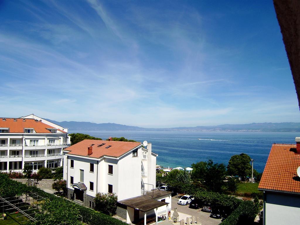 Guest House Katarina Malinska Exterior photo