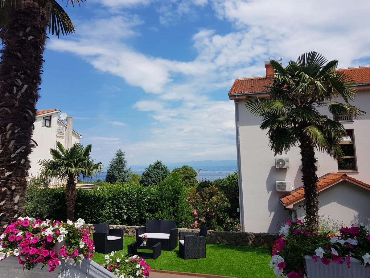 Guest House Katarina Malinska Exterior photo